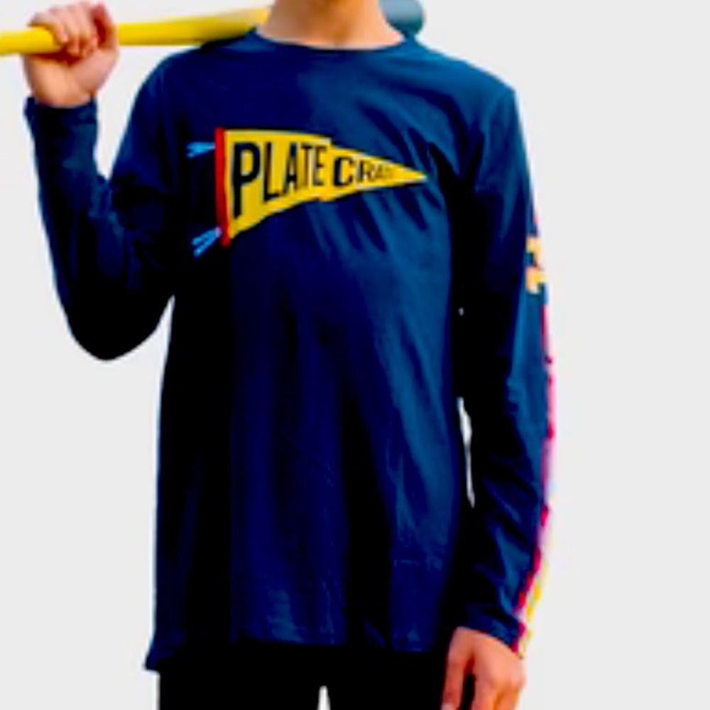 Plate crate long sleeve tee